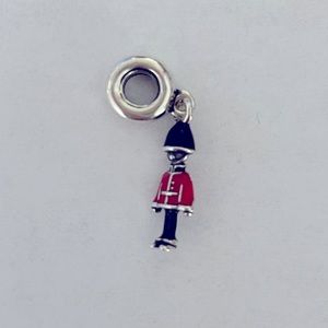 Pandora Red London Buckingham Palace Soldier 925 Sterling Silver. New